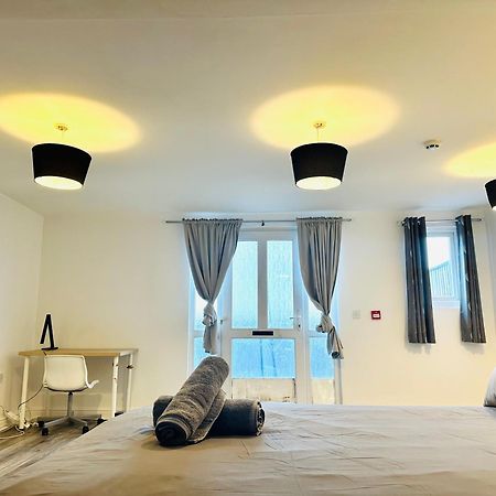 Spacious And Affordable City Center Two Beds Flat Swansea Exterior foto